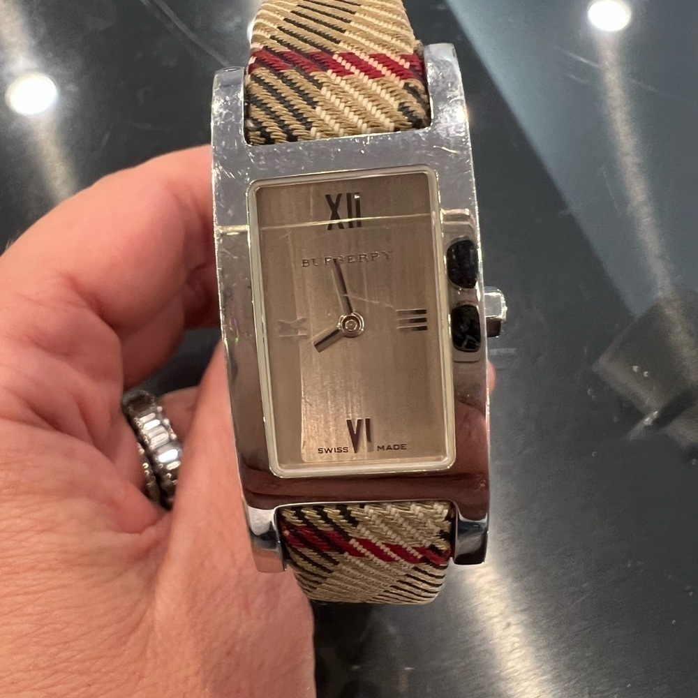 Burberry Heritage Nova check plaid rose face chrome BU1015 - Picture 2 of 6